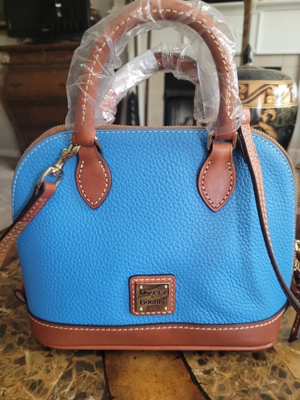 dooney & bourke blue pebble leather backpack Large Sac ,Black made from rich pebble leather Dooney & Bourke Women's Pebble